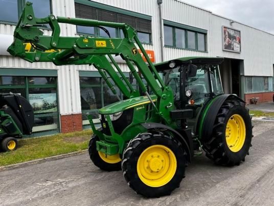 John Deere 5080G mit Frontlader John Deere H240