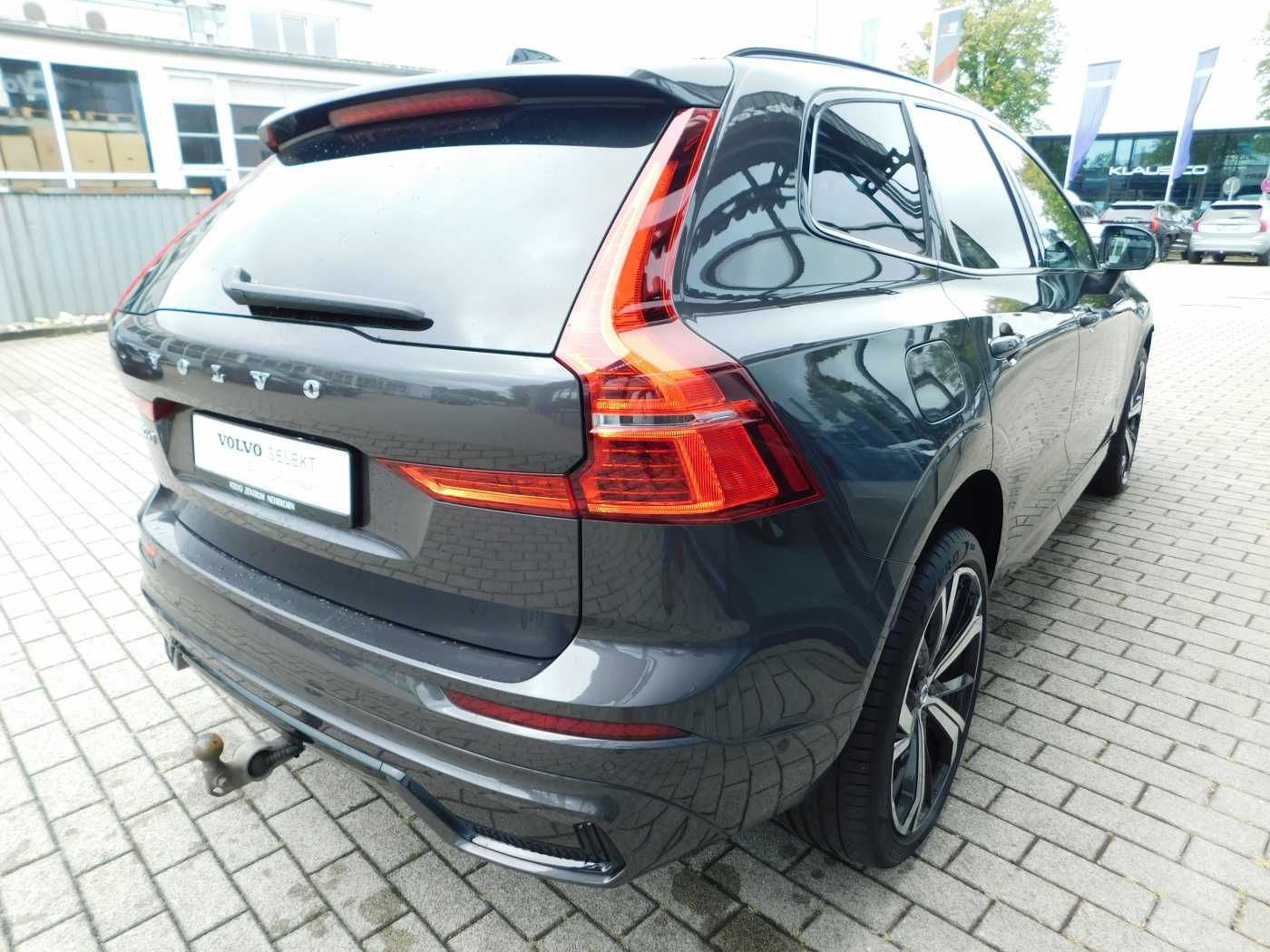 Fahrzeugabbildung Volvo XC60 T8 AWD R-Design 'Head-Up ACC'