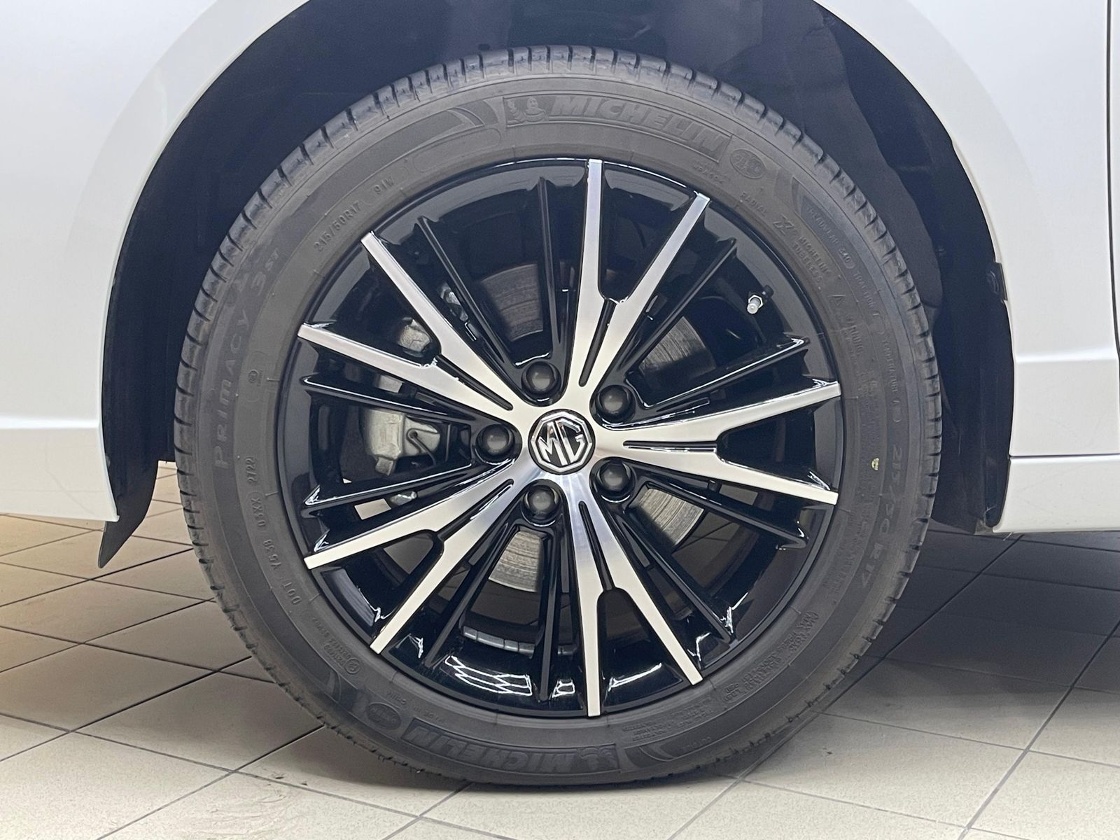 Fahrzeugabbildung MG MG5 51 KWH Luxury NAVI+LED+SHZ+DAB+ACC+360°+DAB+