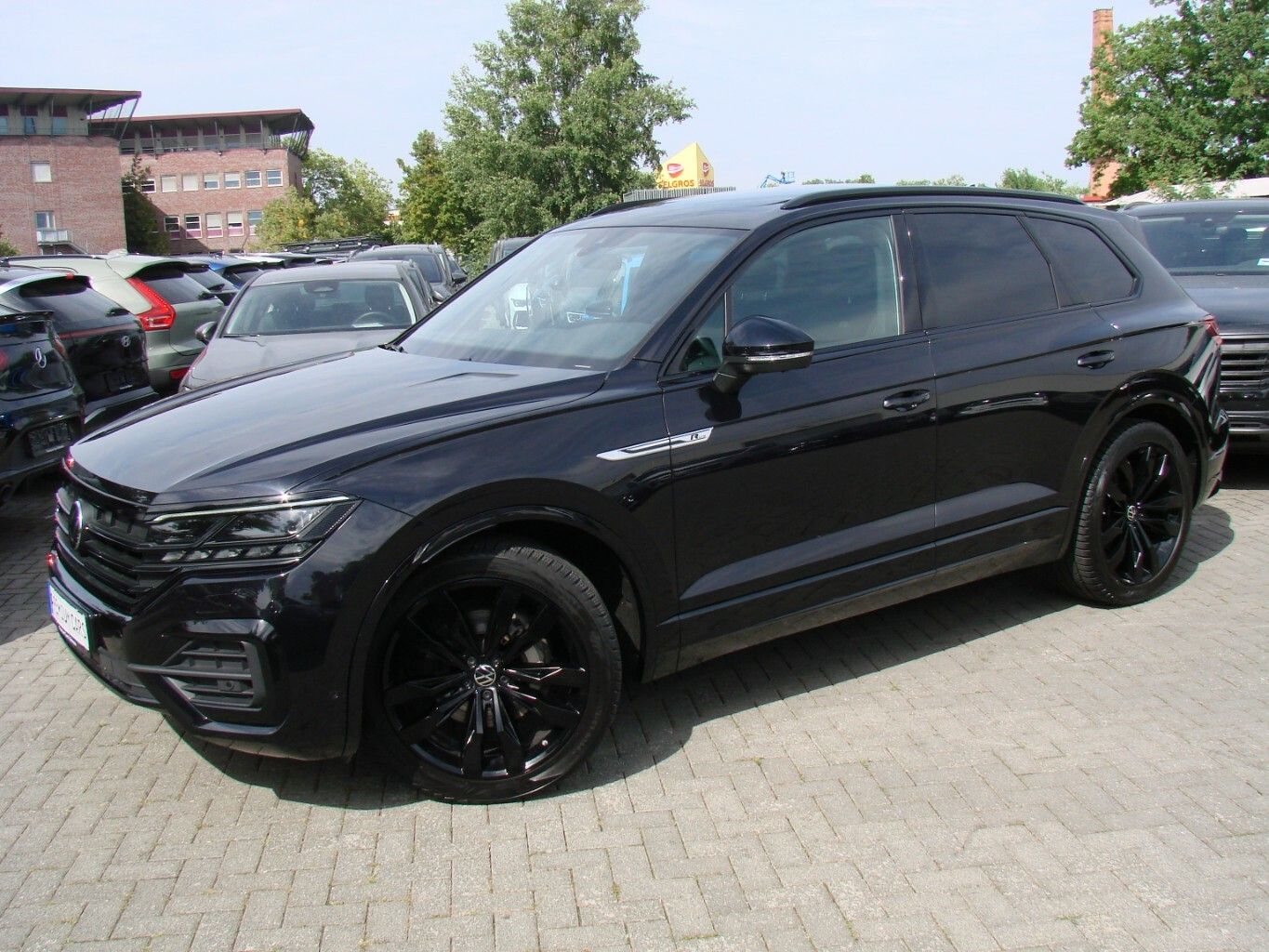 Volkswagen Touareg 3.0TDi R-Line 4M LED AHK PANO ACC Luftfe foto 8
