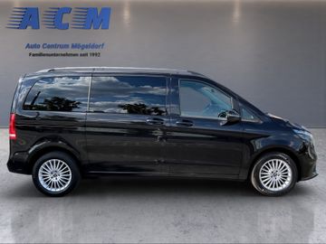 Mercedes V 220 - 11