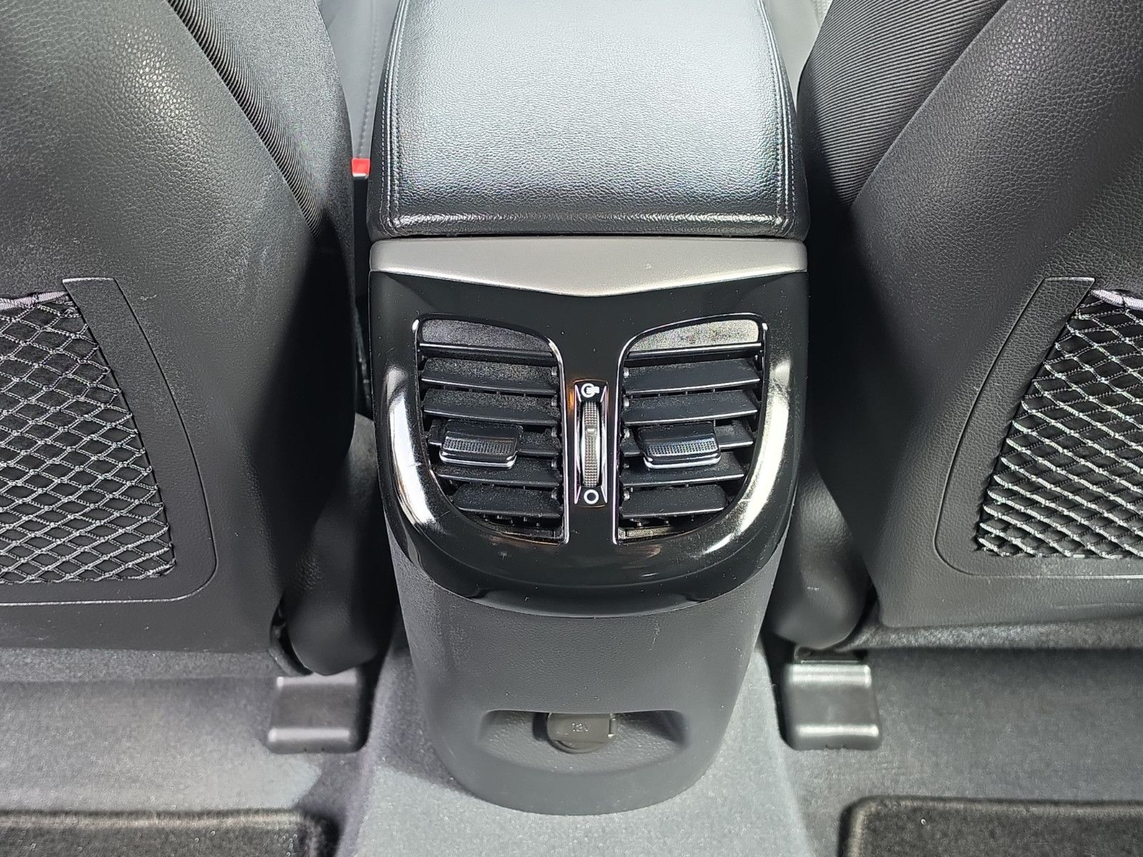 Fahrzeugabbildung Hyundai i40 cw FIFA World Cup Edition