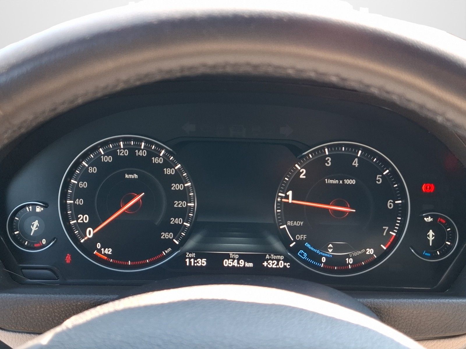 BMW 320i Touring Sport Line Shadow KLIMA / LED / NAV - Image 12