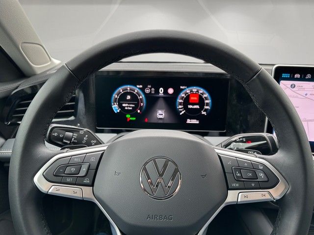 Fahrzeugabbildung Volkswagen Passat 1.5eTSI DSG Business LED+DIGI+KAM+AHK+ACC