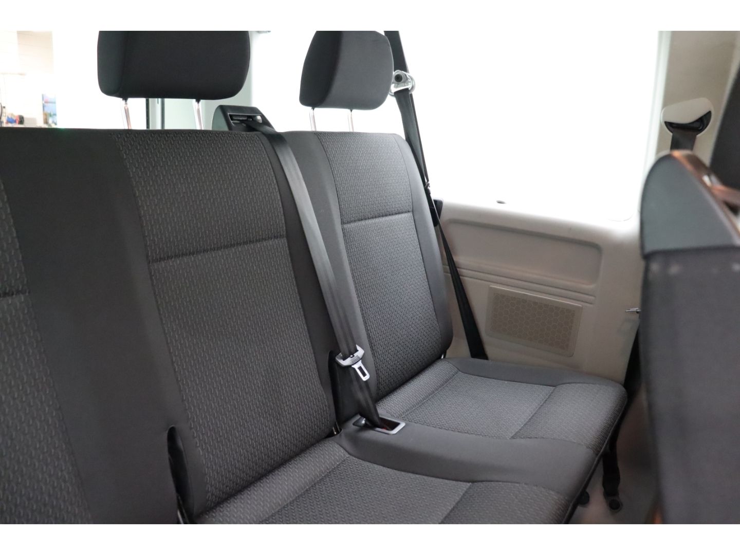 Fahrzeugabbildung Volkswagen T6 Caravelle 2.0 Lang 9-Sitze 2xSchiebetür