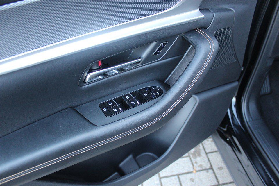 Fahrzeugabbildung Mazda CX-60 PHEV Homura AWD AT CON-P DRI-P COM-P LEDER