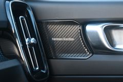 Fahrzeugabbildung Volvo XC40 T5 AWD Autom. R-Design INTRO*360°*PANO*ACC*