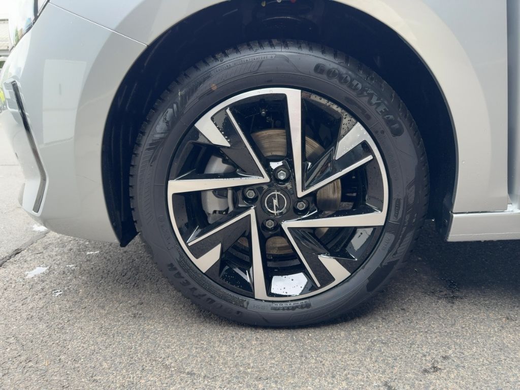 Fahrzeugabbildung Opel Corsa GS Hybrid, SHZ, LHZ, RFK, Allwetter, PDC