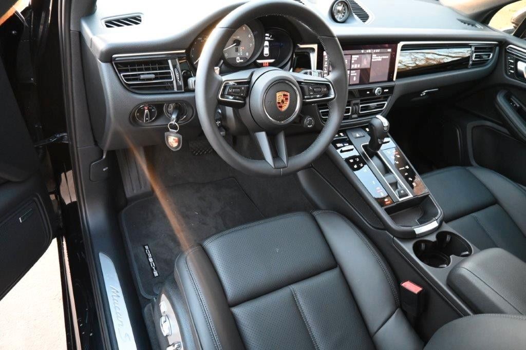 Fahrzeugabbildung Porsche Macan S*LUFT*PANO*SPORTABGAS*21Zoll*