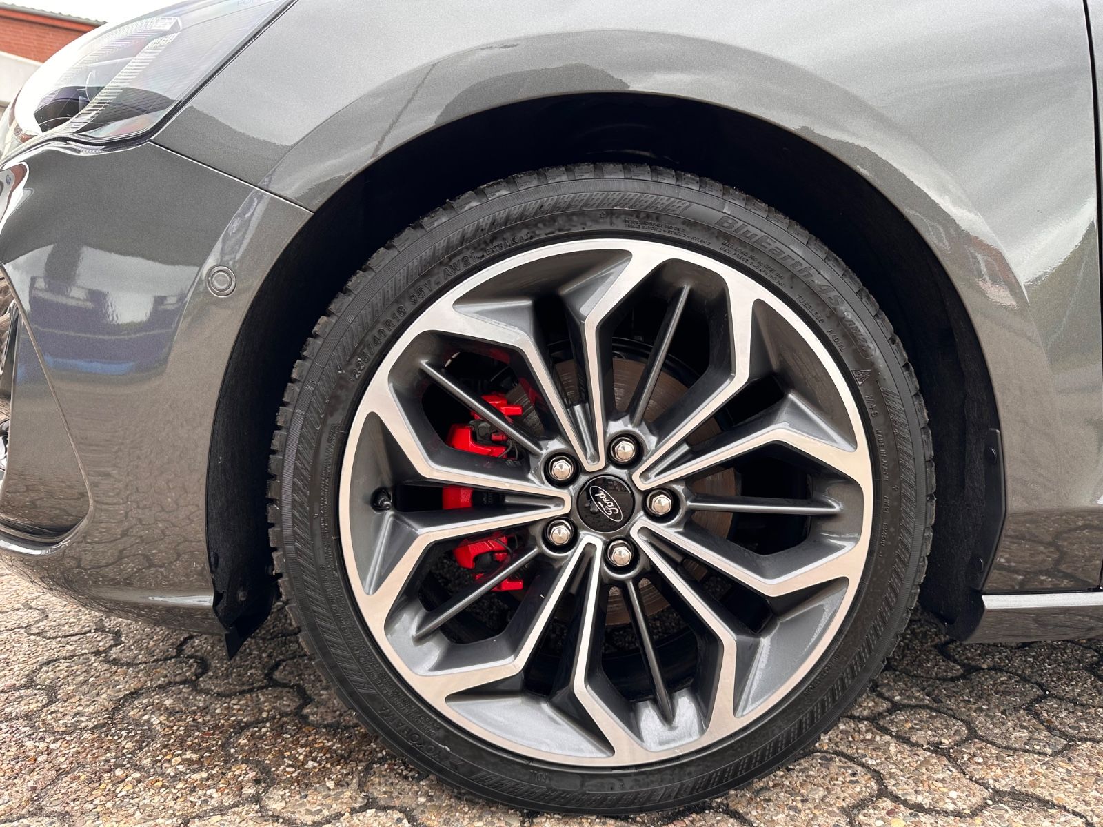 Fahrzeugabbildung Ford Focus Turnier ST-Line X 1.0 Pano/ACC/Matrix/Navi