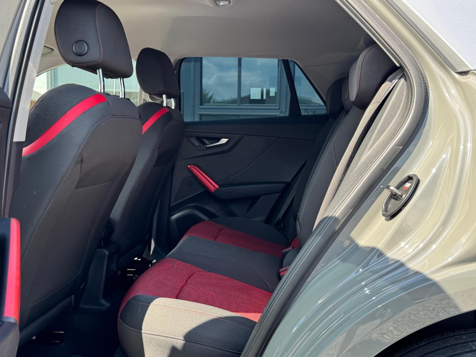 Audi Q2 35 TFSI sport Navi 8fach LED SHZ TÜV NEU, миниатюра 20