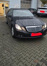 Mercedes-Benz E 200 E Limousine E 200 CDI BlueEfficiency - Mercedes-Benz E 200 mit Diesel-Antrieb: Limousine, Schaltgetriebe