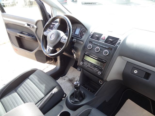 Fahrzeugabbildung Volkswagen Touran Cup/2.Hd/Xenon/StH/Pano/AHK
