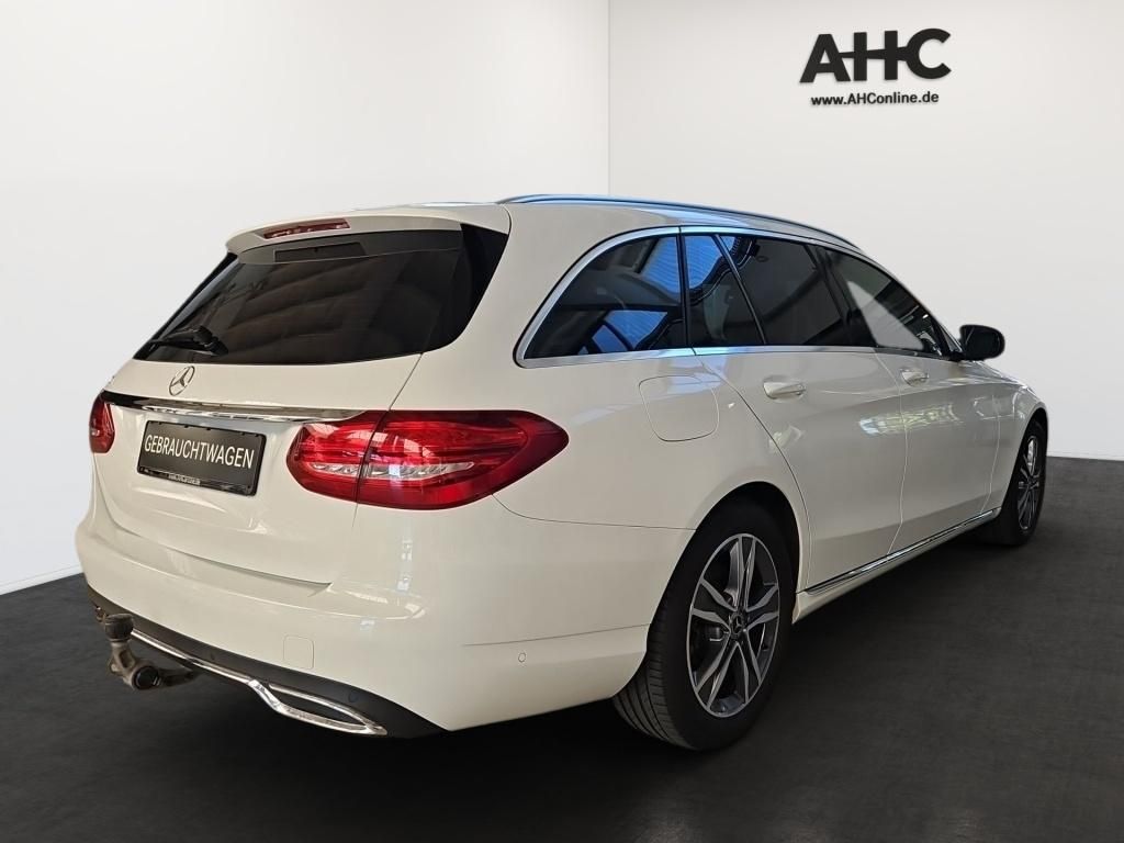 Fahrzeugabbildung Mercedes-Benz C 180 T Avantg. AHK Pano Totwi, SHZ Ambie. LED