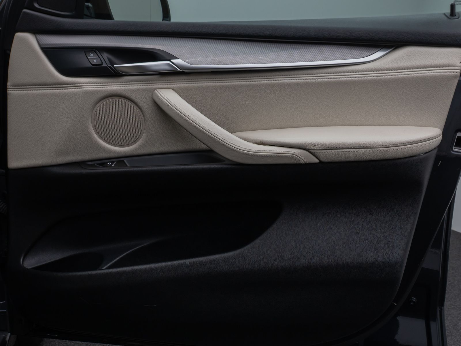 Fahrzeugabbildung BMW X5 xD30d M Sport HUD HiFi NaviPro PDC LED Leder