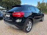 Mercedes-Benz GLA 220 d 4MATIC DCT AHK*Tempo*SitzHz.*1.Hand - Mercedes-Benz GLA 220 mit Diesel-Antrieb
