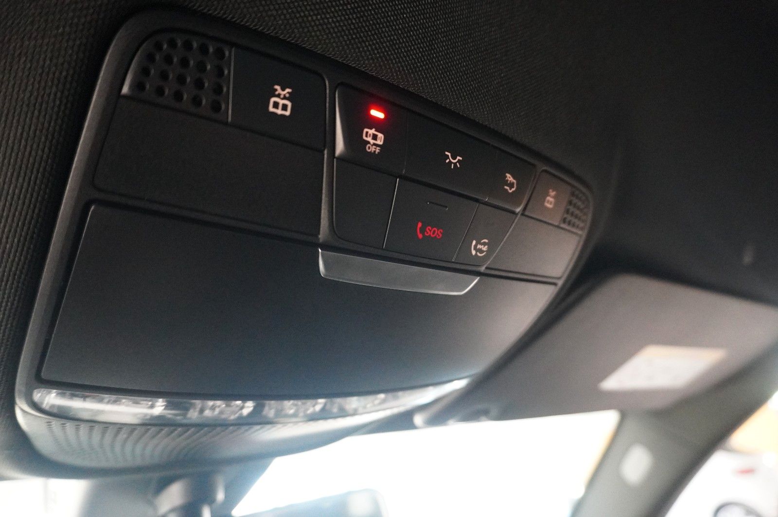 Fahrzeugabbildung Mercedes-Benz C 220 T AMG LINE 4MATIC 9G NAVI/LED/SPORT/BURME.