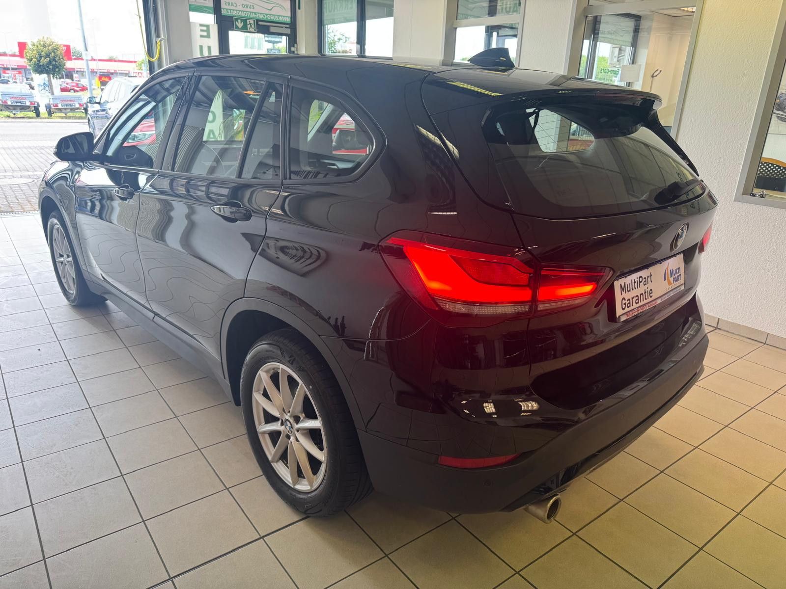 Fahrzeugabbildung BMW X1 Baureihe 18i / NAVI/ SCHECKHEFT / LED /