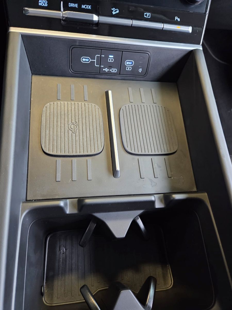 Fahrzeugabbildung Hyundai Santa Fe 1.6 T-GDI Hybrid 158 kW 2WD