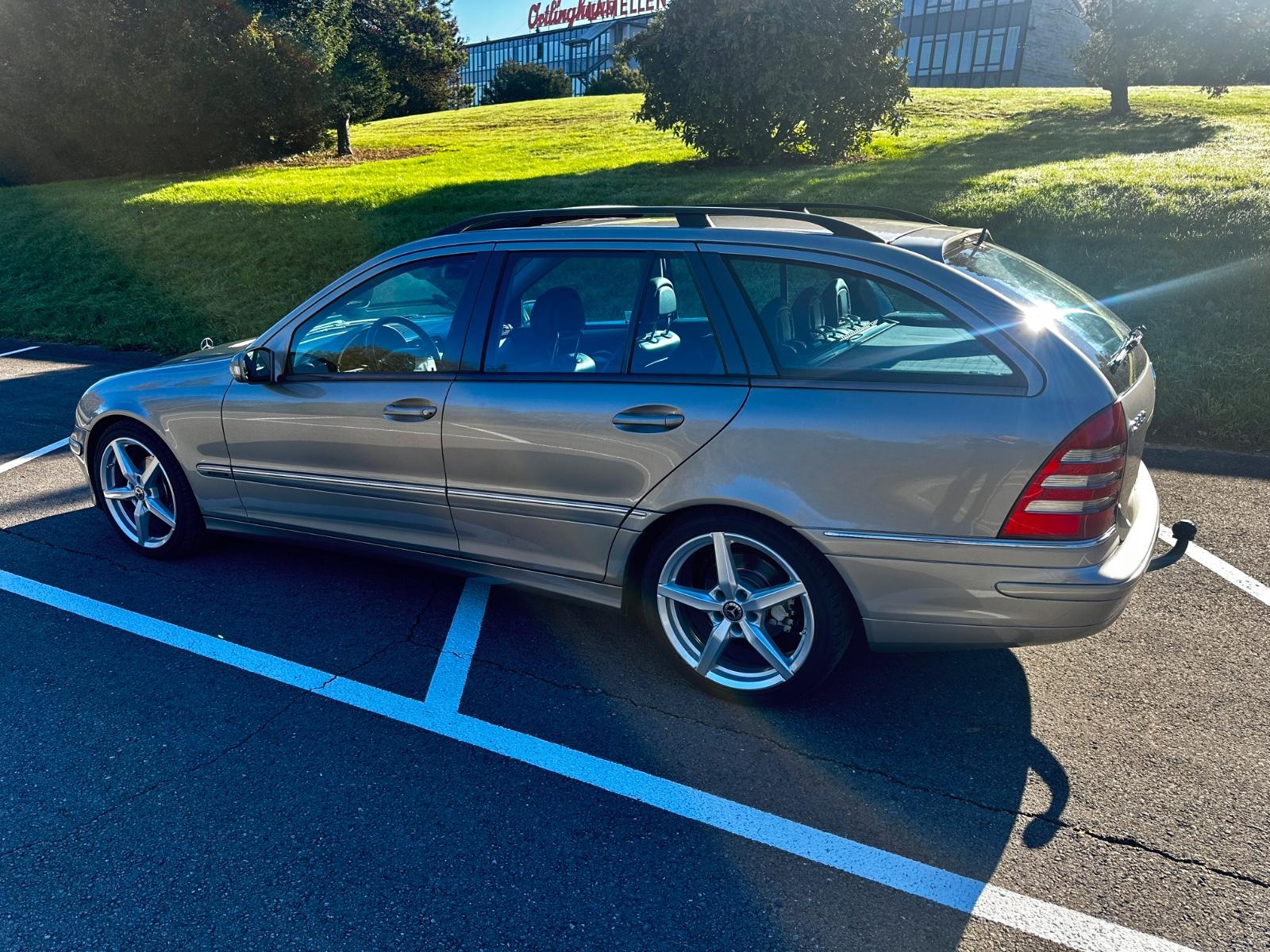Mercedes-Benz 220 2004 — photo 14