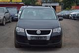 Volkswagen Touran Freestyle Automatik - gebrauchte VW Touran aus dem Jahr 2009