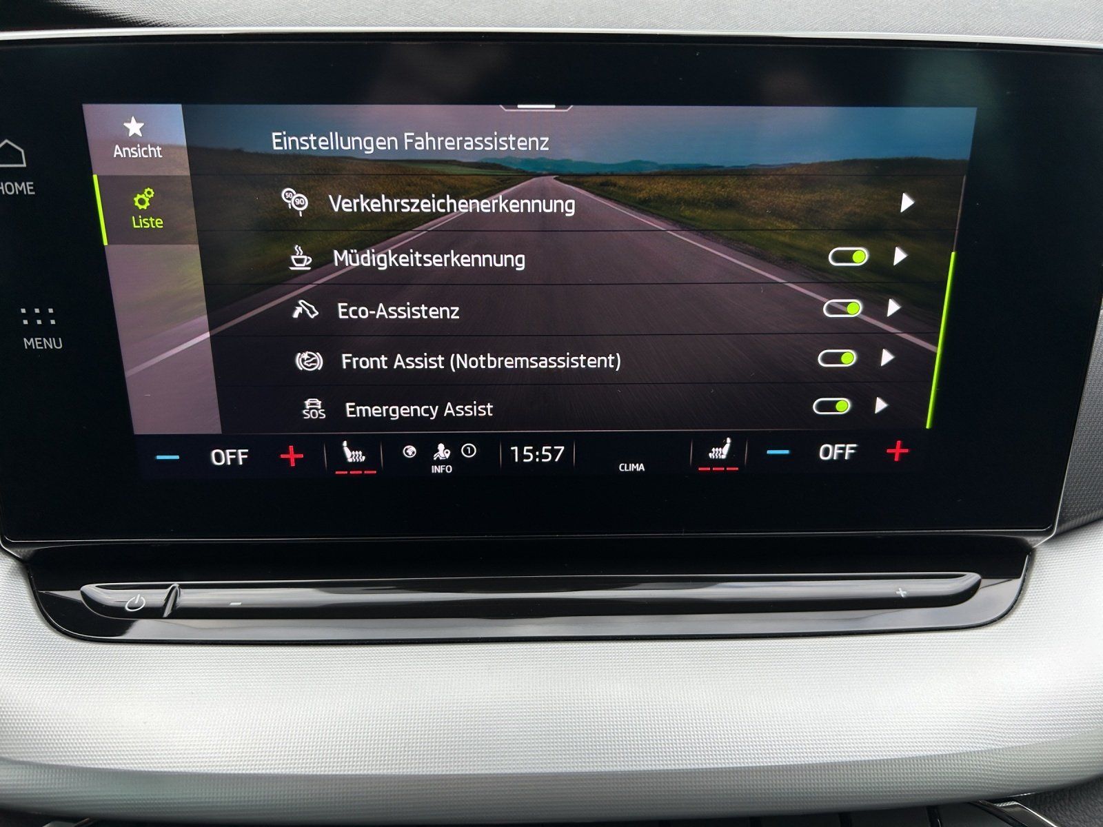 Fahrzeugabbildung SKODA Octavia Combi 1.5 TSI DSG Clever/KAMERA/ACC/LED/