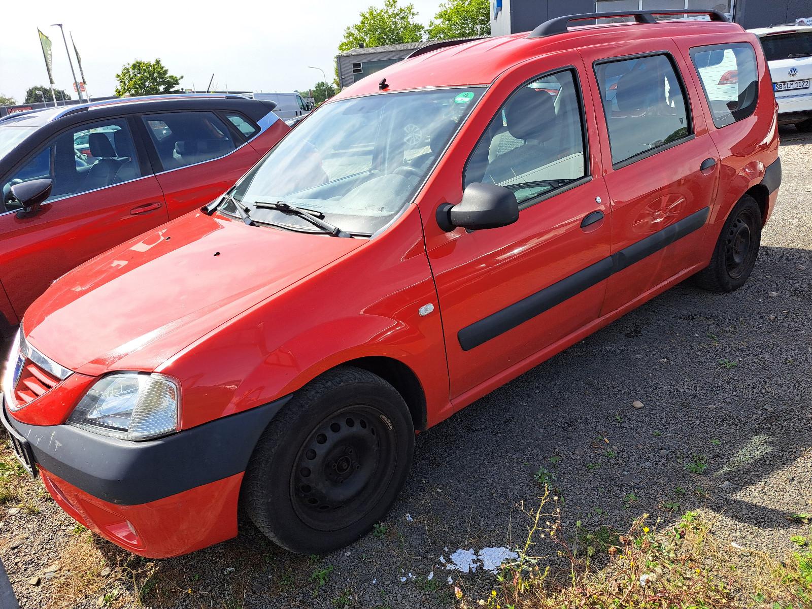 Dacia Logan 2007 — rear view