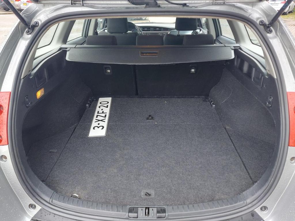 Toyota Auris Touring Sports