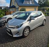 Toyota Yaris 1,5-l-VVT-i Hybrid - - Toyota Yaris: Privatanbieter
