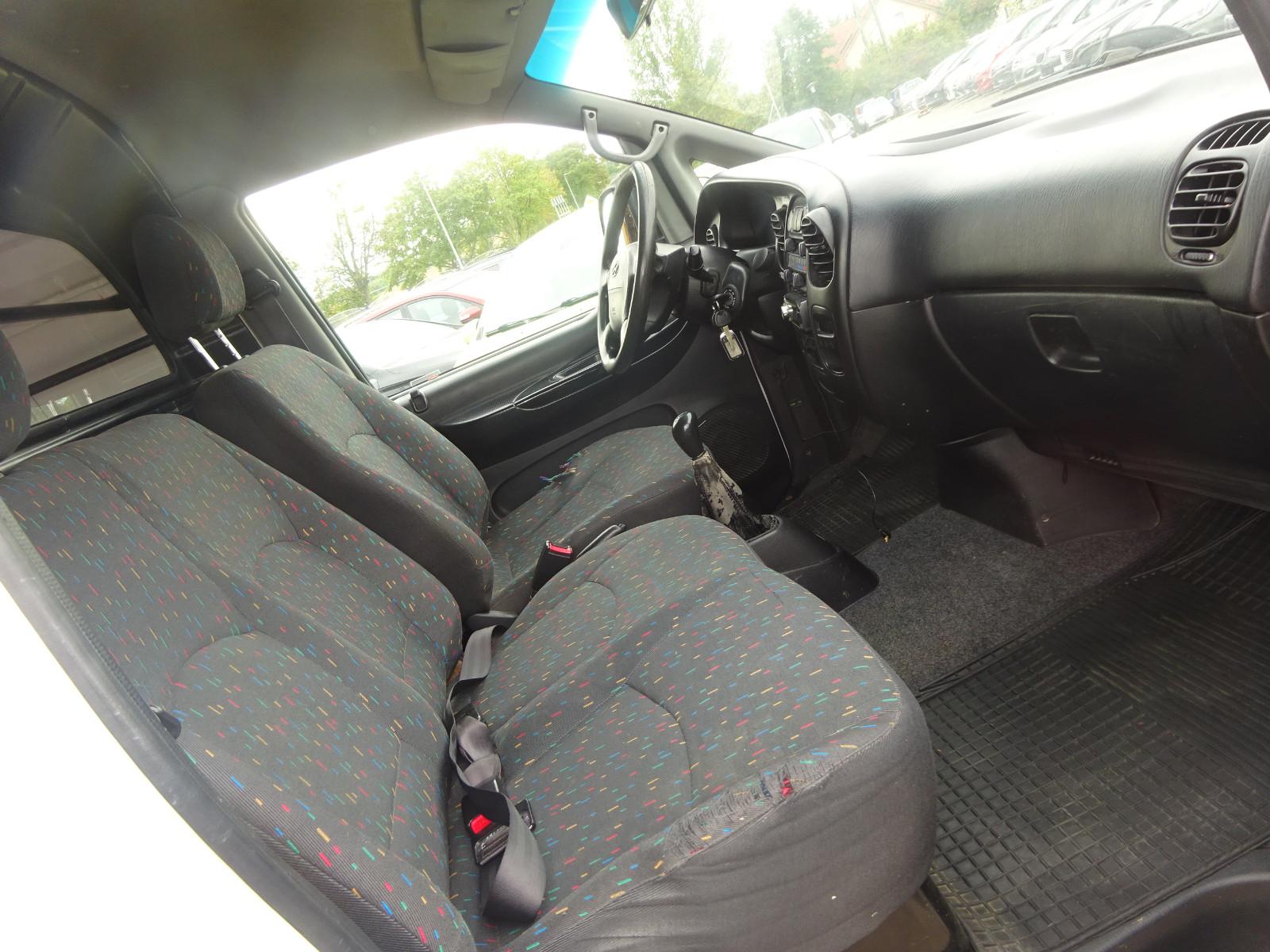 Hyundai H-1 2.5 CRDI Kasten