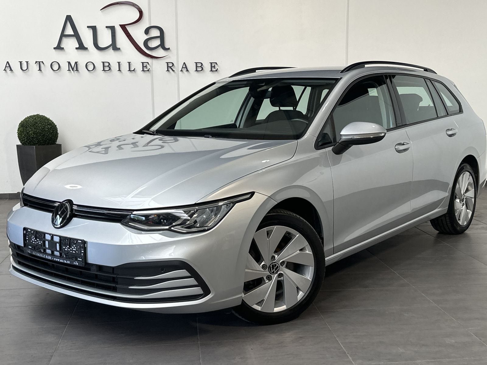 Fahrzeugabbildung Volkswagen Golf Variant 2.0 TDI Life+NAV+LED+ACC+KAMERA+SHZ