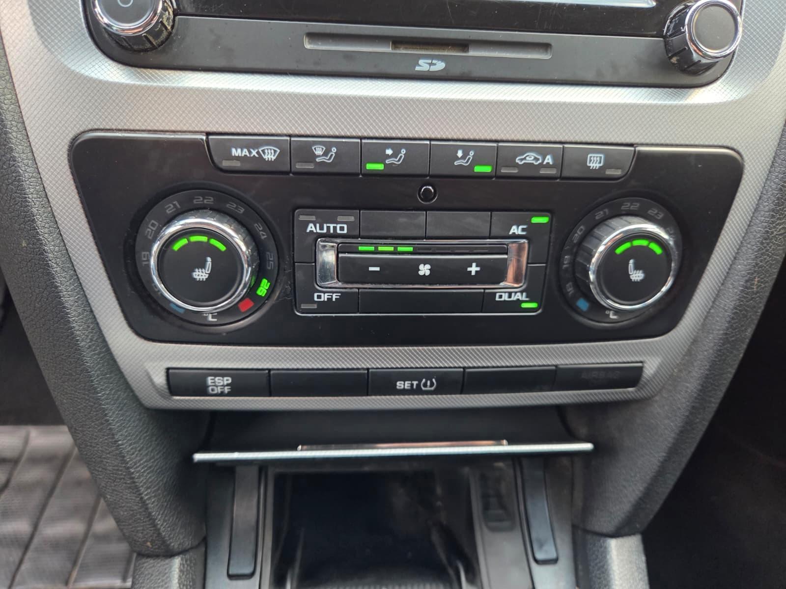 Skoda Octavia 2010 — photo 16