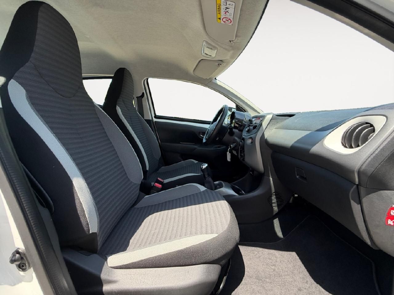Fahrzeugabbildung Toyota AYGO x-play