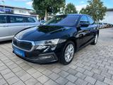Skoda Octavia Lim. Style - Skoda Octavia mit Benzin-Antrieb: Alcantara, Navigationssystem, Limousine