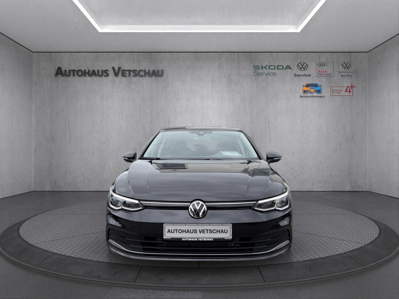 Volkswagen Golf VIII 1.5 TSI DSG Active Bluetooth Navi LED imagem 3