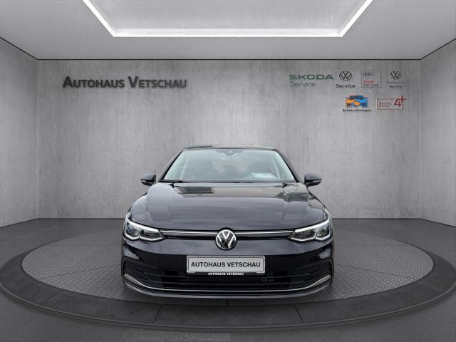 Golf VIII 1.5 TSI DSG Active Bluetooth Navi LED