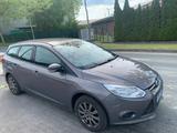 Ford Focus 1,6 89.000KM TÜV NEU - Ford Focus mit Benzin-Antrieb: Kombi, 1.8