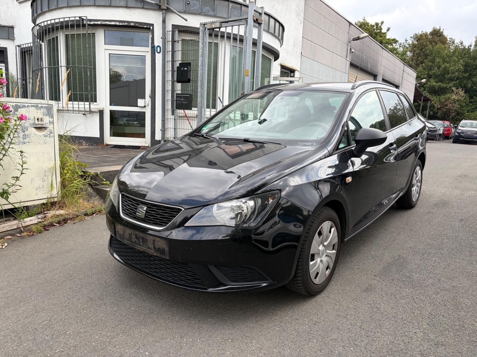 Seat Ibiza 2015 — rear view