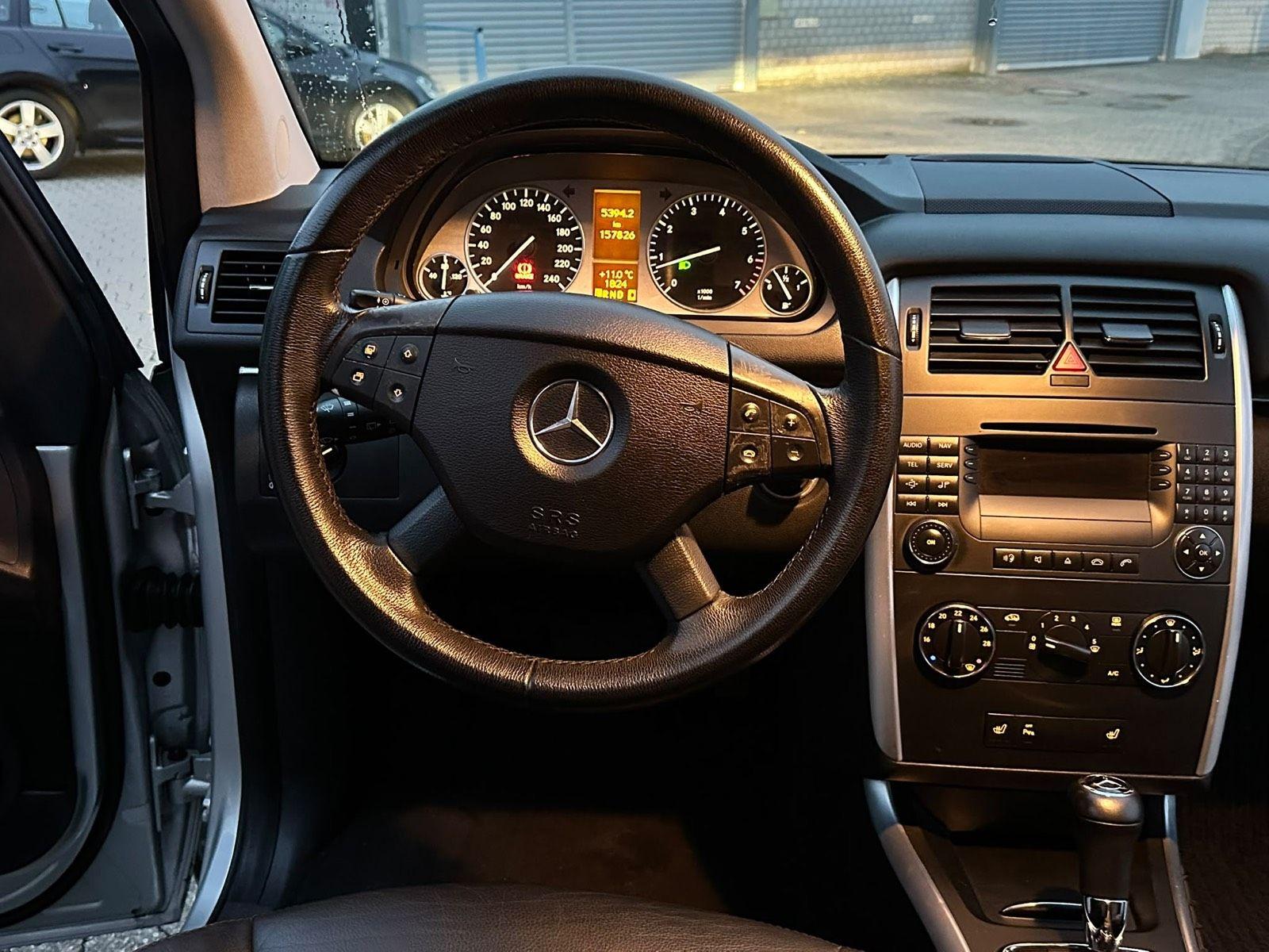 Mercedes-Benz B200 2008 — photo 11