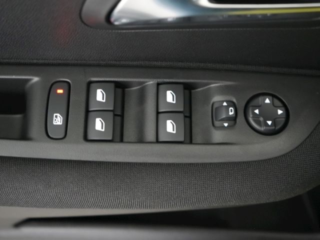 208 ACTIVE PURE TECH+LED+RÜCKFAHRKAMERA+SITZHEIZ