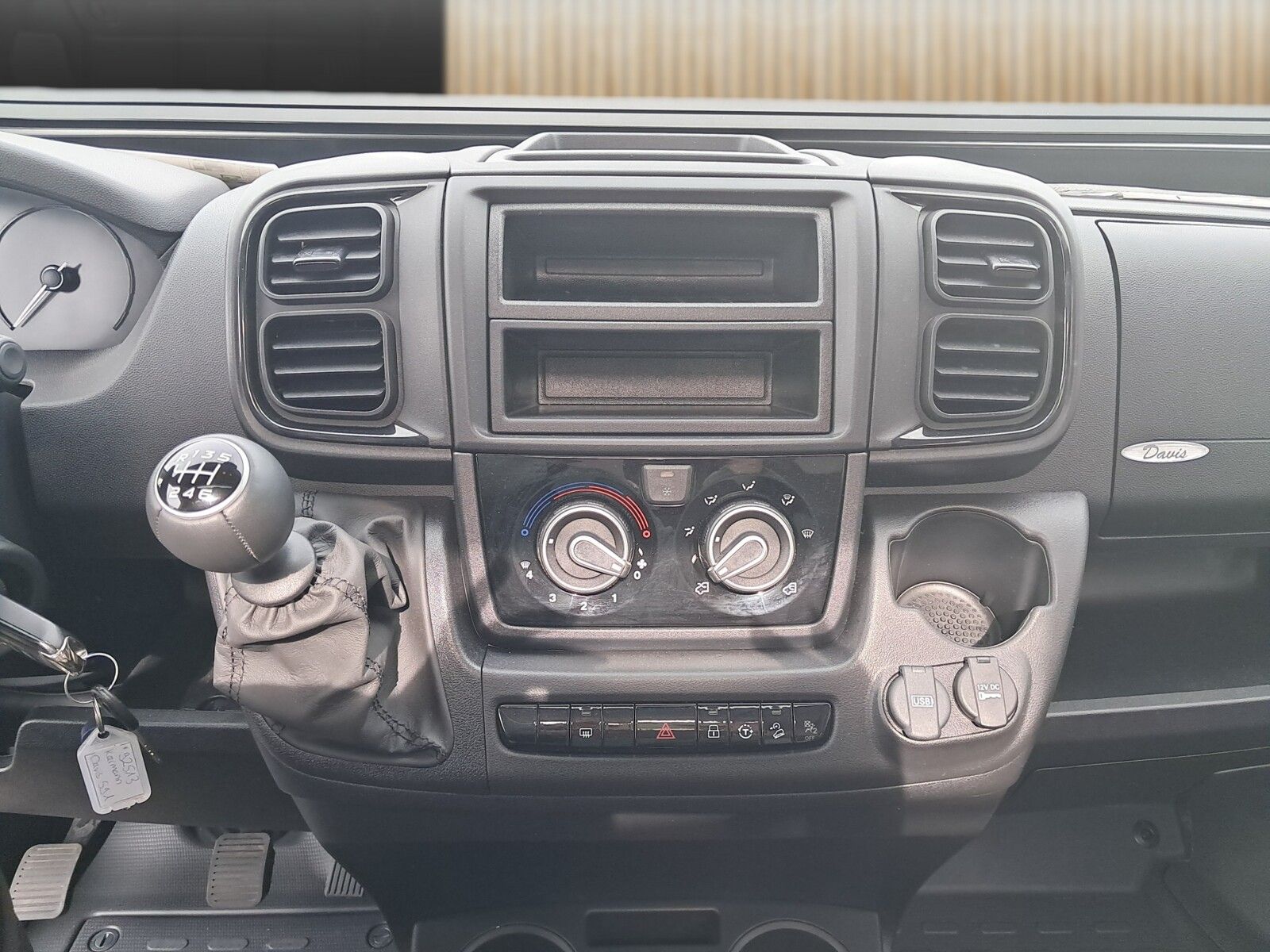 Fahrzeugabbildung Karmann Davis Lifestyle DA 591 LS Panoramadachfenster