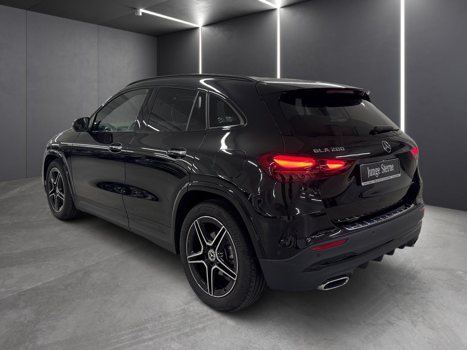 Fahrzeugabbildung Mercedes-Benz GLA 200 AMG*Panorama*Multibeam*Kamera*EasyPack*
