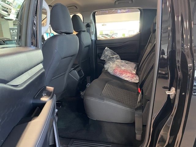 Fahrzeugabbildung Ford Ranger XLT 4x4 Doppelkabine AHK Navi Digitales C