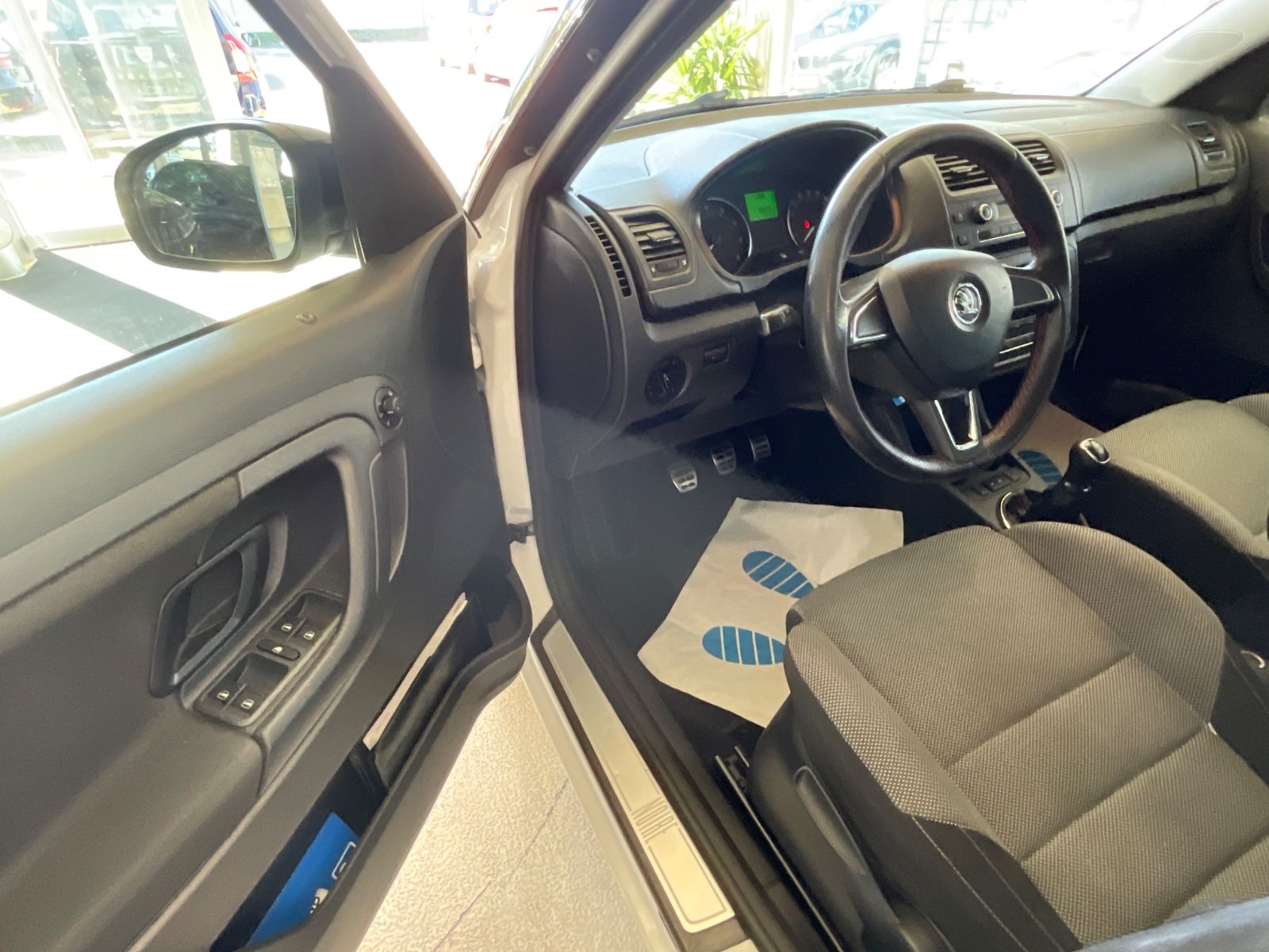 Fahrzeugabbildung SKODA Roomster Noire