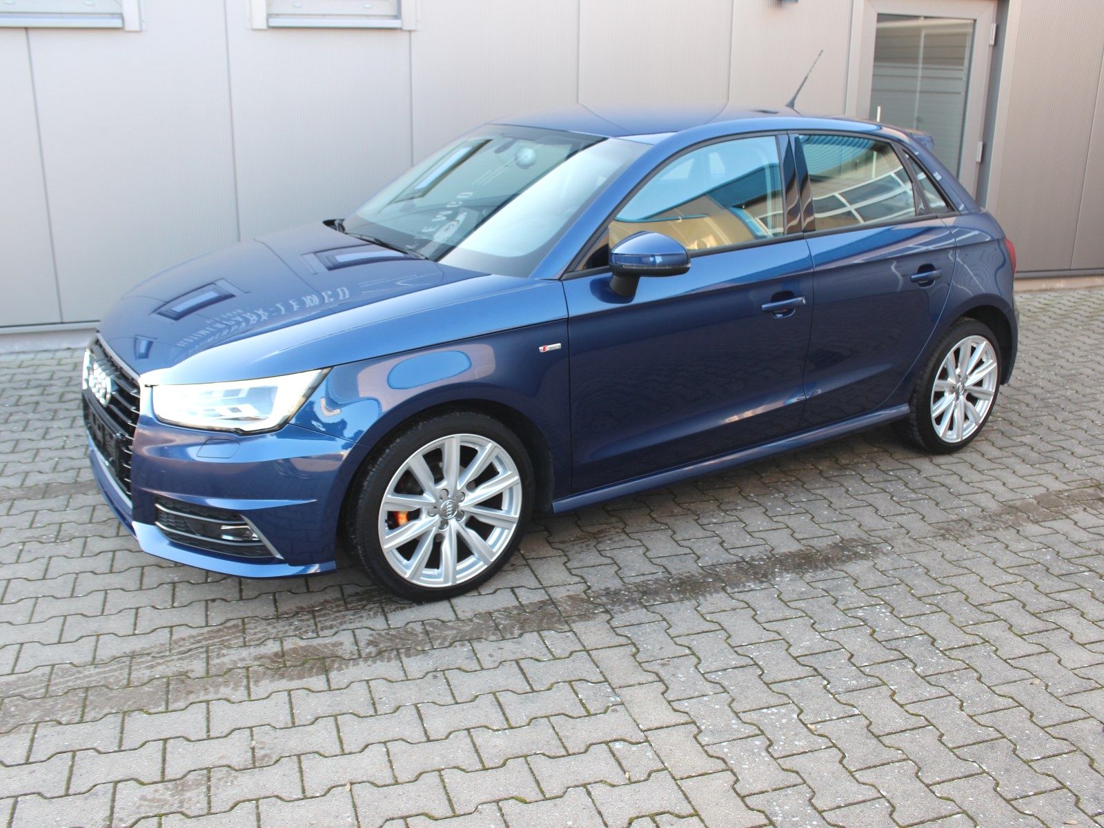 Fahrzeugabbildung Audi A1 basis ultra 1,0 TFSi