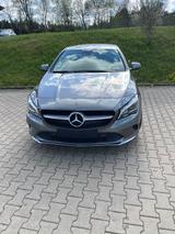 Mercedes-Benz Mersedes-Benz CLA 180 - Mercedes-Benz: Mersedes