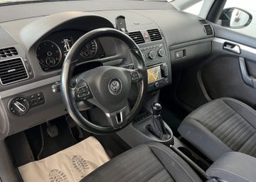 Volkswagen Touran - 8