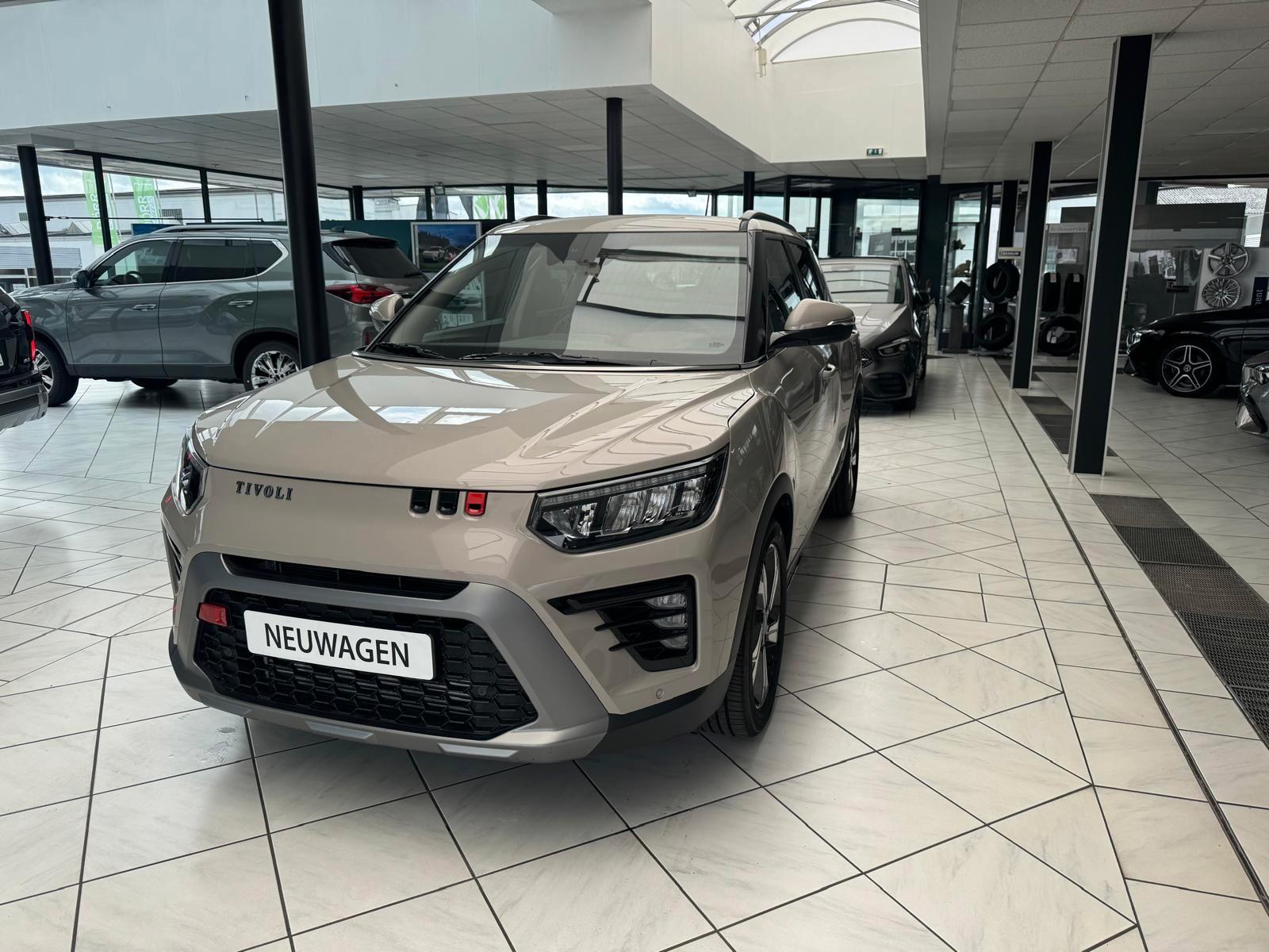 KGM Tivoli 1.5 Lux 6AT 2WD