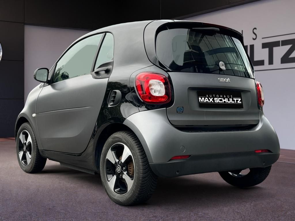 Fahrzeugabbildung Smart smart EQ fortwo *Navi*LM*SHZ*KlimaA*Winterp.