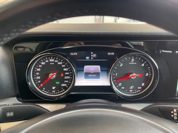 Mercedes-Benz E 350d *LED*KAMERA*NAVI*PDC*BURMESTER*CARPLAY*